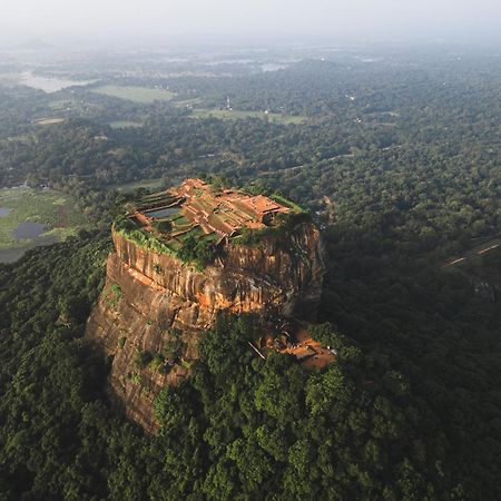 Sundaras Sigiriya Jungles Caves Resort Dambulla Exterior photo